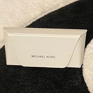 Michael Kors Large Sunglasses Case With Polishing Cloth